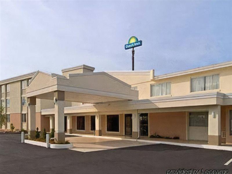 Days Inn Chicopee Exterior photo